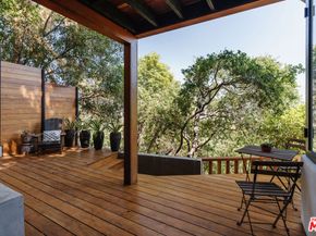 910 Glen Oaks Boulevard, Pasadena CA 91105