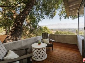 910 Glen Oaks Boulevard, Pasadena CA 91105