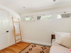 910 Glen Oaks Boulevard, Pasadena CA 91105