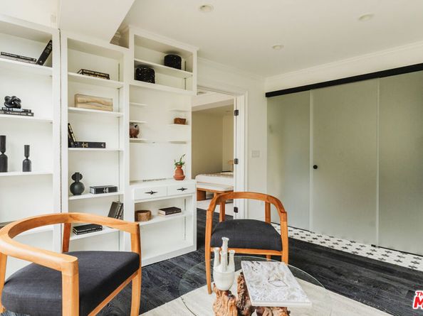 910 Glen Oaks Boulevard, Pasadena CA 91105