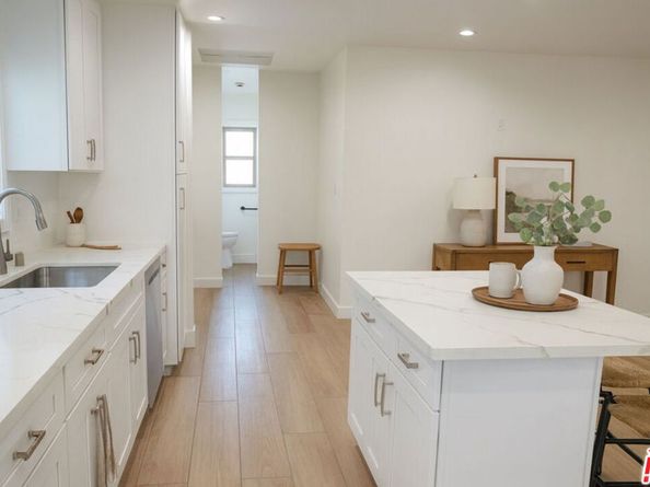 10233 S 5th Avenue, Inglewood CA 90303