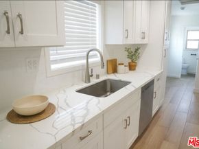 10233 S 5th Avenue, Inglewood CA 90303