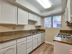 515 E Elmwood Avenue, Burbank CA 91501