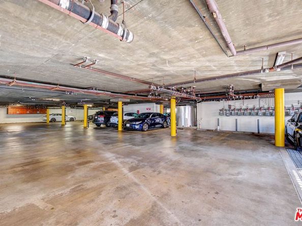 515 E Elmwood Avenue, Burbank CA 91501