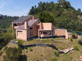 3025 Benedict Canyon Drive, Los Angeles CA 90210