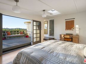 2342 Earl Street, Los Angeles CA 90039