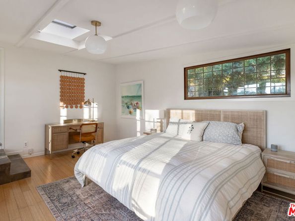 2342 Earl Street, Los Angeles CA 90039