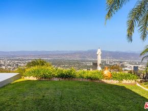 7833 Torreyson Drive, Los Angeles CA 90046