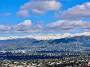 7833 Torreyson Drive, Los Angeles CA 90046