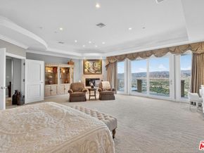 7833 Torreyson Drive, Los Angeles CA 90046