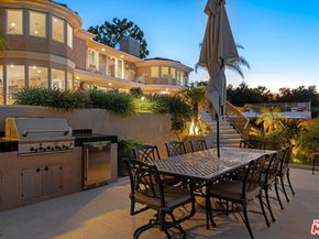 7833 Torreyson Drive, Los Angeles CA 90046