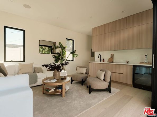 3629 Rosewood Avenue, Los Angeles CA 90066