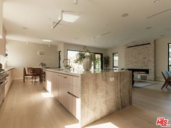 3629 Rosewood Avenue, Los Angeles CA 90066