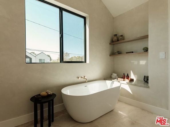 3629 Rosewood Avenue, Los Angeles CA 90066