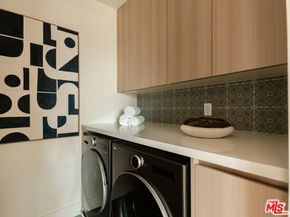 3629 Rosewood Avenue, Los Angeles CA 90066