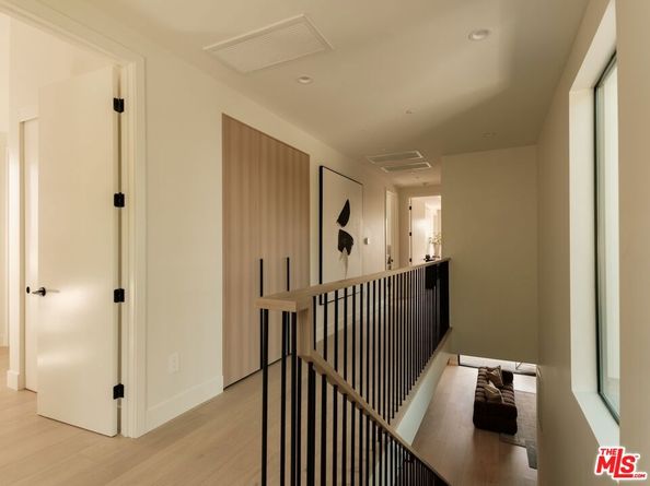 3629 Rosewood Avenue, Los Angeles CA 90066