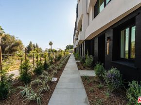 3860 N Riley Lane, Los Angeles CA 90065