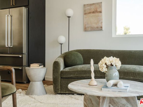 3860 N Riley Lane, Los Angeles CA 90065