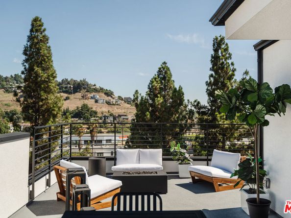 3860 N Riley Lane, Los Angeles CA 90065