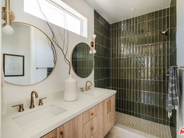 3860 N Riley Lane, Los Angeles CA 90065