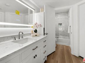 432 E Spruce Avenue 85, Inglewood CA 90301