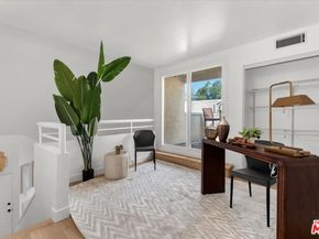 432 E Spruce Avenue 85, Inglewood CA 90301