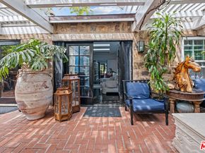 2558 Torrance Boulevard, Torrance CA 90503