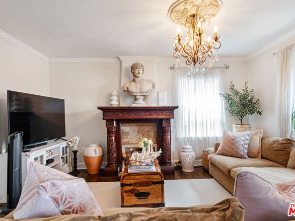 2558 Torrance Boulevard, Torrance CA 90503