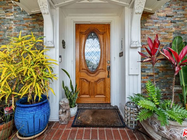 2558 Torrance Boulevard, Torrance CA 90503