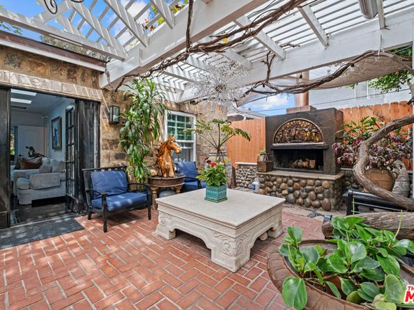 2558 Torrance Boulevard, Torrance CA 90503