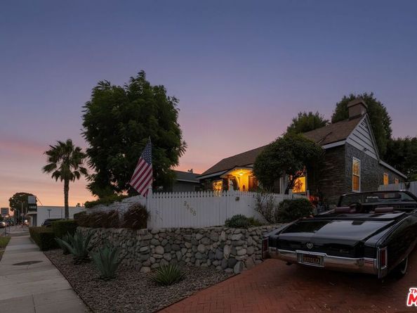 2558 Torrance Boulevard, Torrance CA 90503