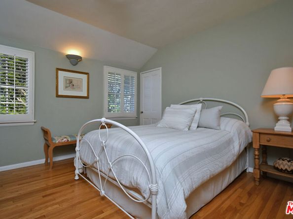 15213 Del Gado Drive, Sherman Oaks CA 91403