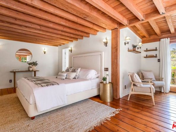 3940 Davana Road, Sherman Oaks CA 91423