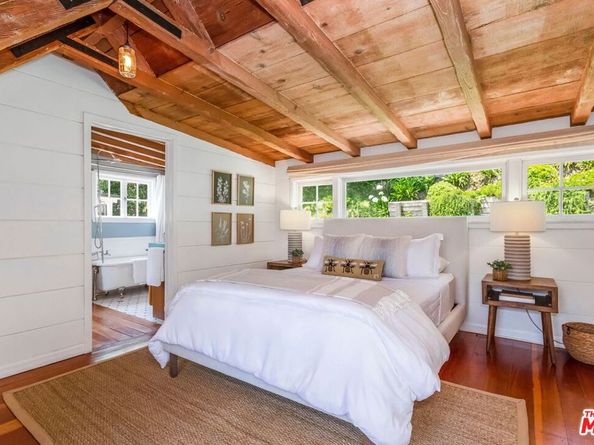 3940 Davana Road, Sherman Oaks CA 91423