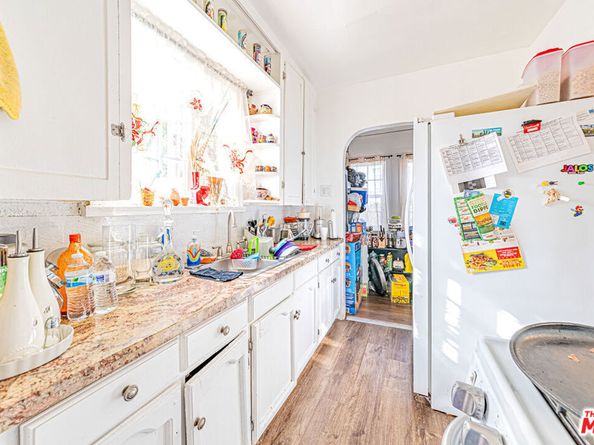 1618 S Burnside Avenue, Los Angeles CA 90019