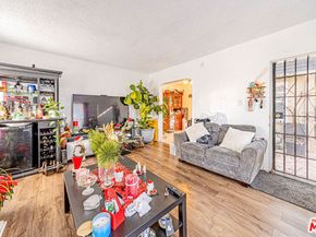 1618 S Burnside Avenue, Los Angeles CA 90019