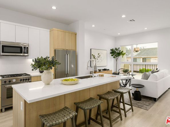 6118 Marbella Place, Los Angeles CA 90038