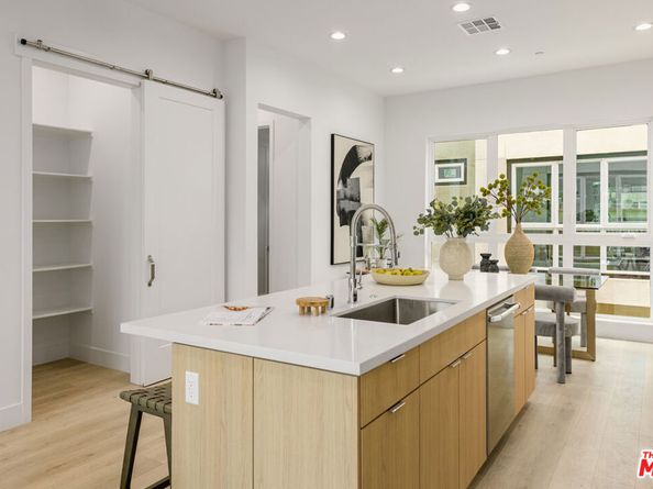 6118 Marbella Place, Los Angeles CA 90038