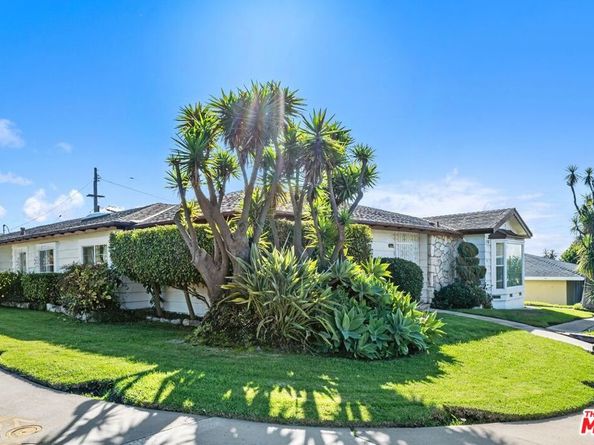 5804 S Sherbourne Drive, Los Angeles CA 90056