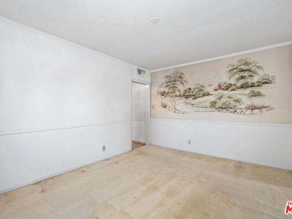 5804 S Sherbourne Drive, Los Angeles CA 90056