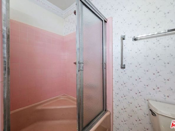 5804 S Sherbourne Drive, Los Angeles CA 90056