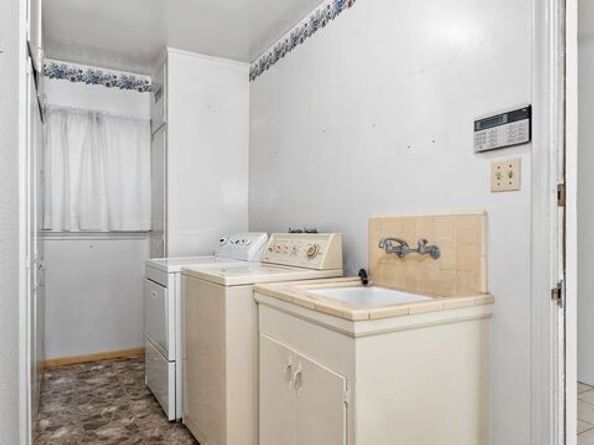 5804 S Sherbourne Drive, Los Angeles CA 90056