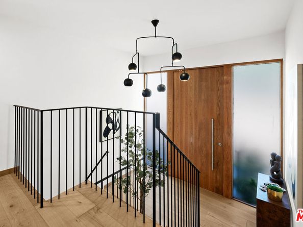1636 Haslam Terrace, Los Angeles CA 90069