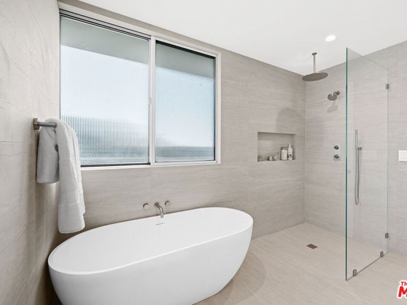 1636 Haslam Terrace, Los Angeles CA 90069
