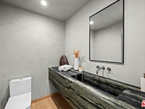 1636 Haslam Terrace, Los Angeles CA 90069