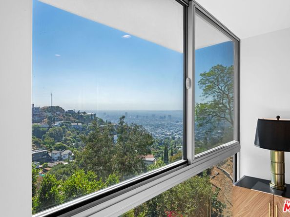 1636 Haslam Terrace, Los Angeles CA 90069