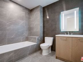 400 S Broadway 606, Los Angeles CA 90013