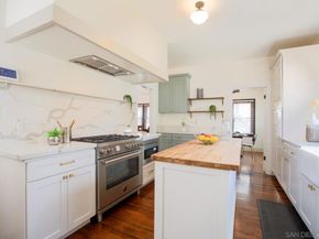 2009 S Victoria Ave, Los Angeles CA 90016