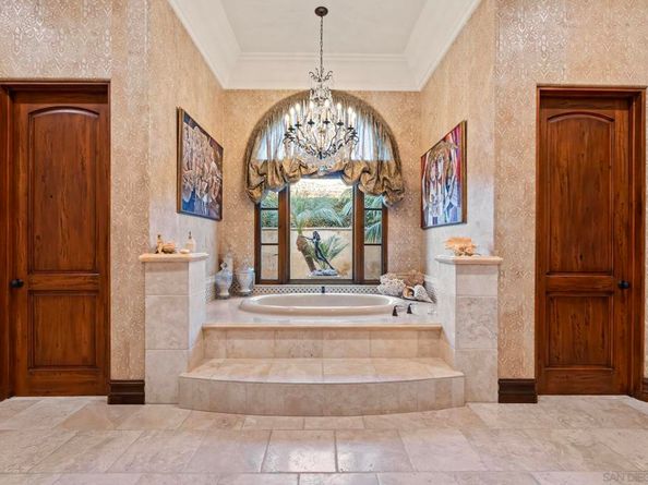 18486 Via Candela, Rancho Santa Fe CA 92091