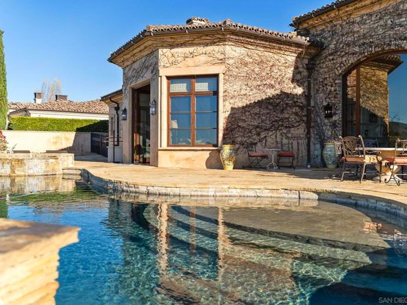 18486 Via Candela, Rancho Santa Fe CA 92091